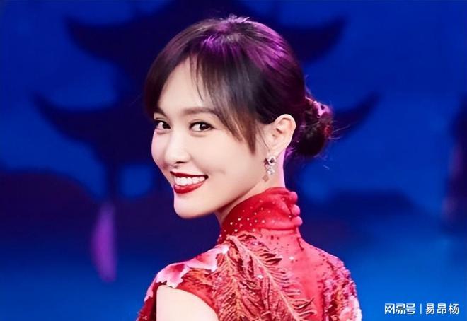 中相遇39岁才当爸爸结婚六年宠妻如宝米乐m6网站演员罗晋：和妻子在拍戏(图8)