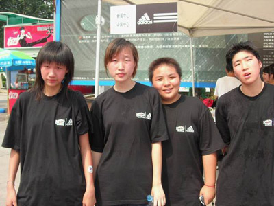 栏--街球挑战赛武汉赛区小记者专(图4) 栏--街球挑战赛武汉赛区小记者专(图4)